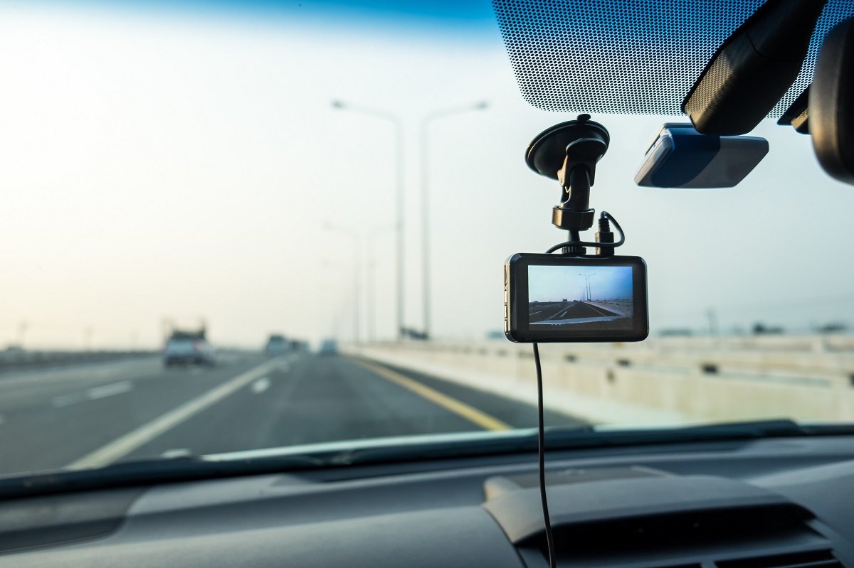 Camera hành trình ô tô - Bạn đồng hành đem lại nhiều lợi ích