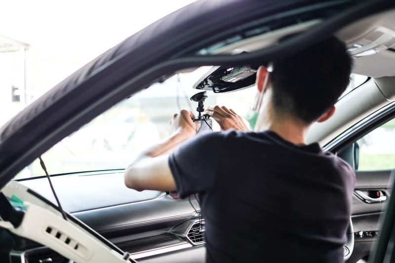 Cách gắn và lắp đặt camera trực tiếp lên ô tô
