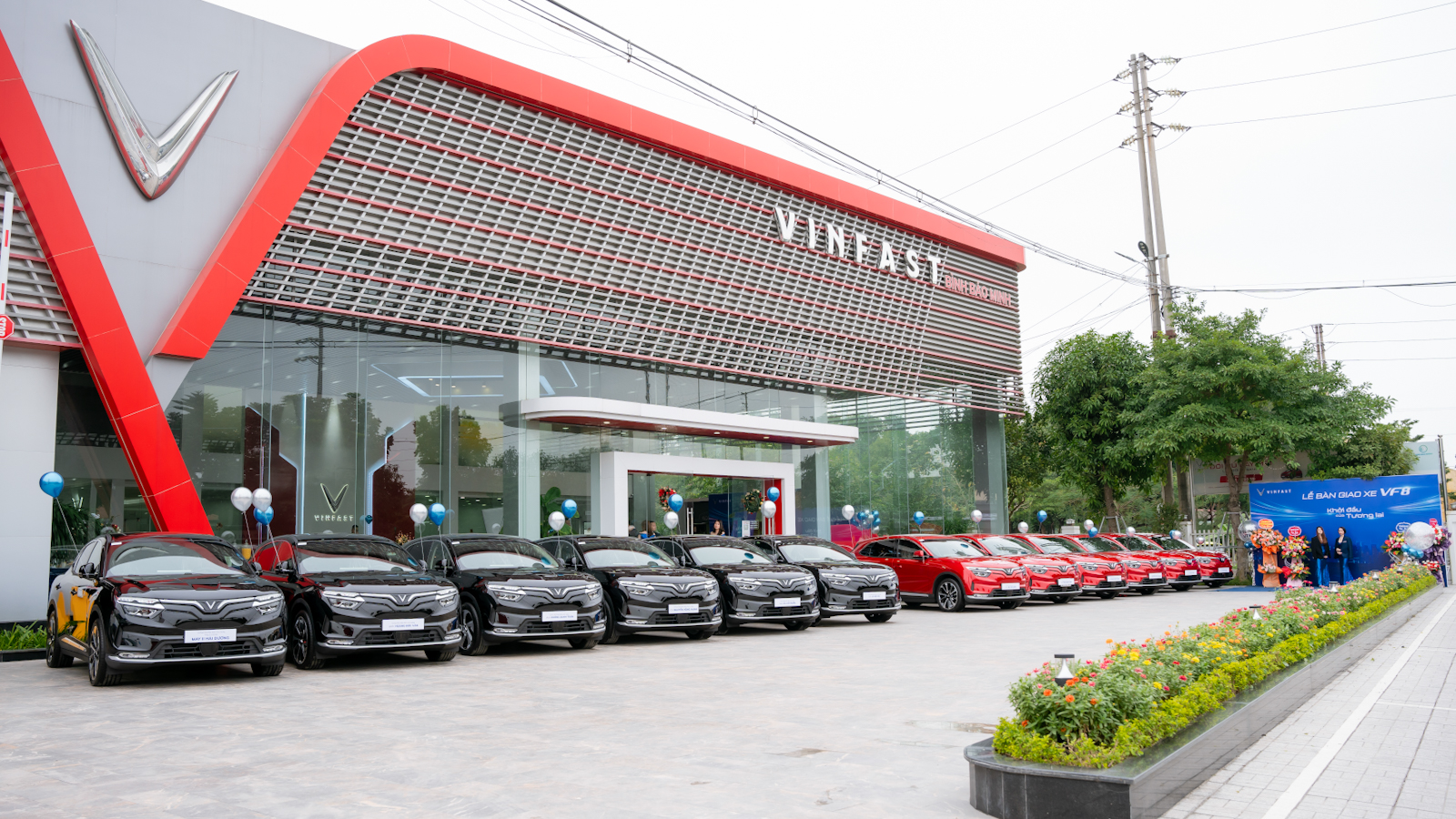 VinFast thông báo lịch làm việc các ngày trong tuần