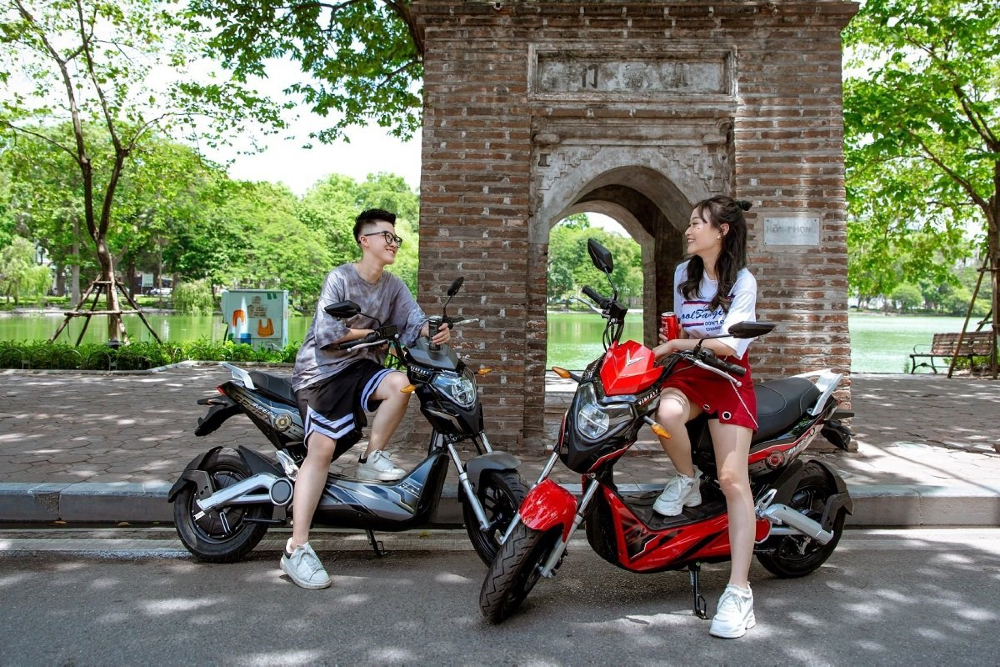 Luật đi xe máy 50cc quy định xử phạt hành chính với người điều khiển phương tiện khi chưa đủ tuổi