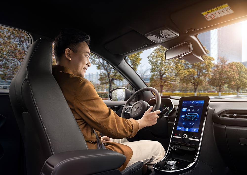 Màn hình trên mẫu xe ô tô điện Vinfast VF e34