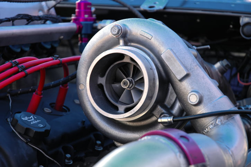 Bộ tăng áp Turbocharger trên ống xả ô tô