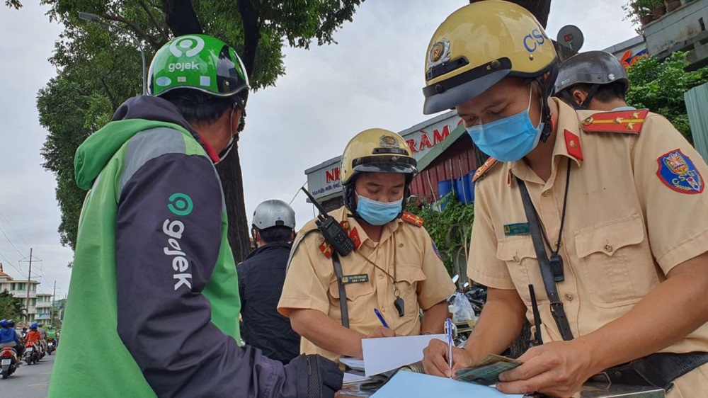 phạt xe không chính chủ
