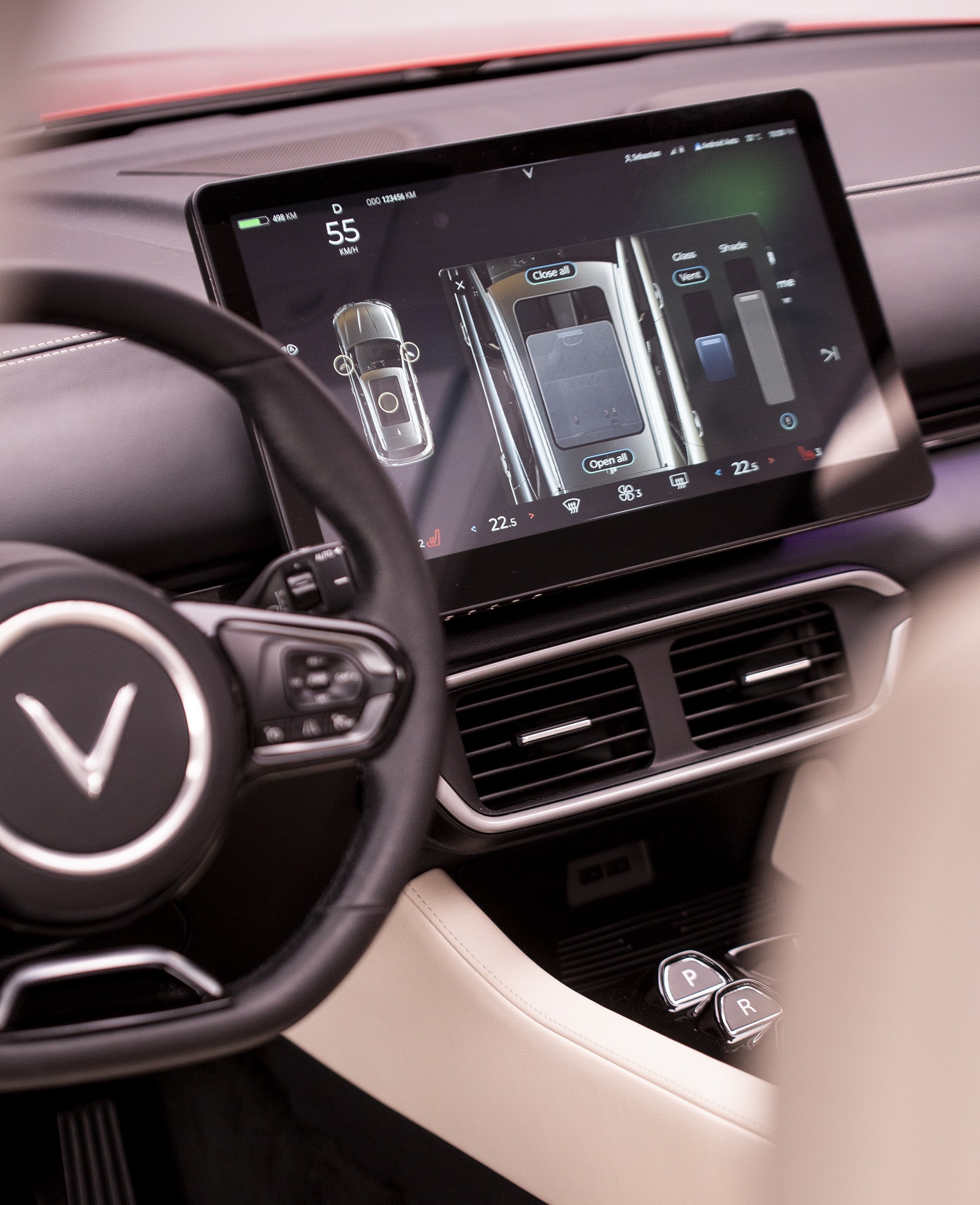 VF8 phiên bản Eco và Plus trang bị hệ thống hỗ trợ lái xe an toàn ADAS
