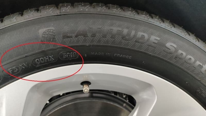 Cách đọc thông số lốp xe ô tô - số liệu thể hiện nhà máy sản xuất lốp