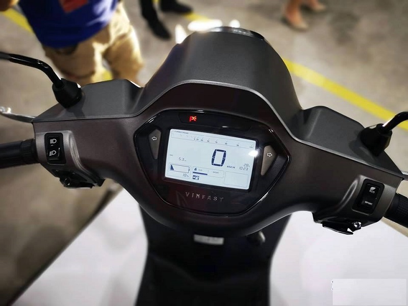 Xe điện Klara được VinFast trang bị cho đồng hồ HMI sử dụng nền tảng Bosch eScooter System (Nguồn: chuyentrangoto.com)