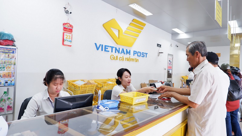 Cách nộp phạt vi phạm giao thông tại bưu điện sẽ bao gồm phí dịch vụ bưu điện khi đóng phạt