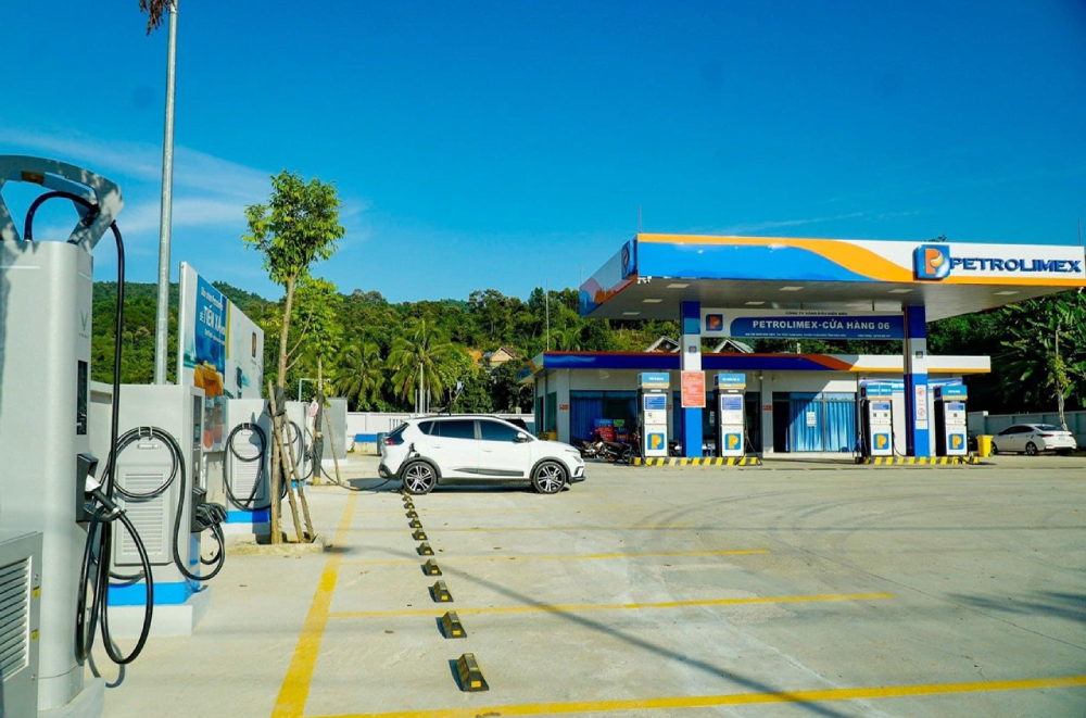 Trạm sạc xe điện VinFast được xây dựng rộng rãi ở nhiều khu vực của Việt Nam