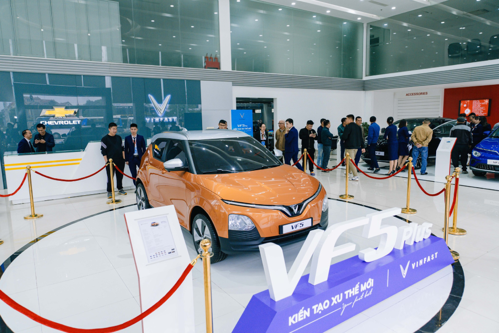 trưng bày VinFast VF 5 Plus trên toàn quốc