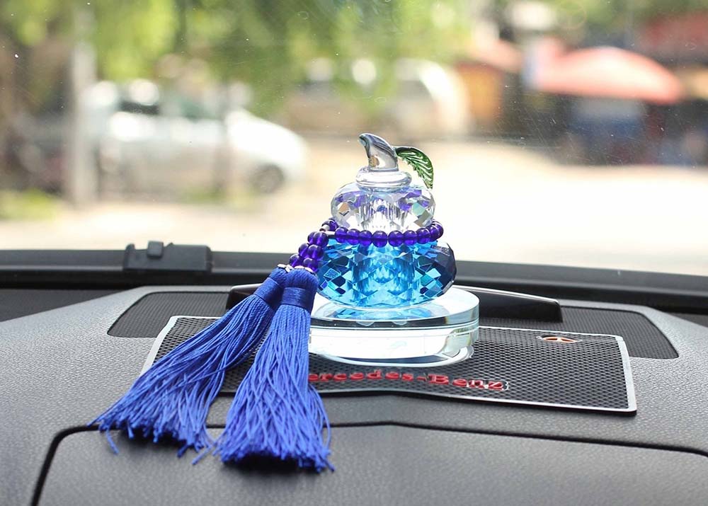 Sai lầm khi sử dụng vật phẩm phong thủy ô tô chủ xe cần tránh