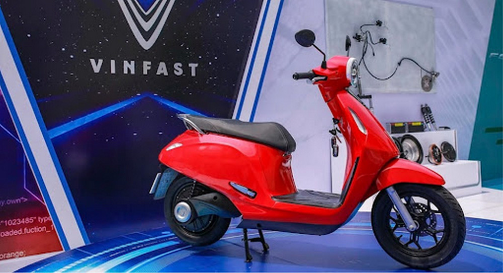 vinfast evo200 mau do thu hut va noi bat