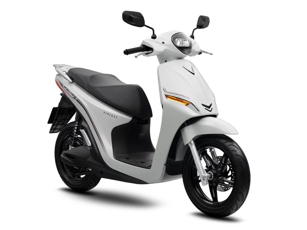 xe điện trắng