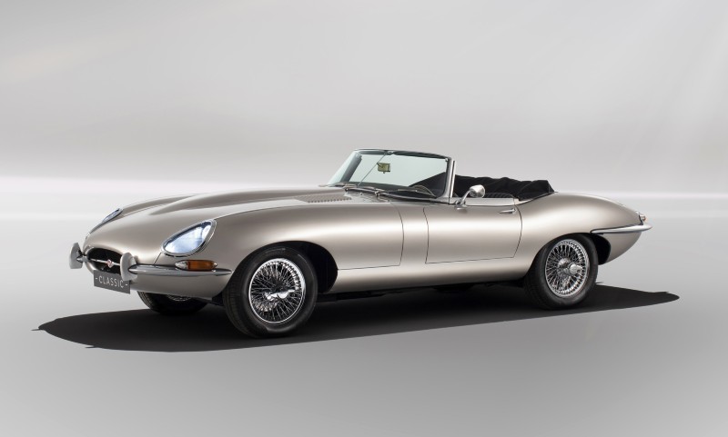 Jaguar E-Type là mẫu xe ô tô cổ có hiệu suất hoạt động cao