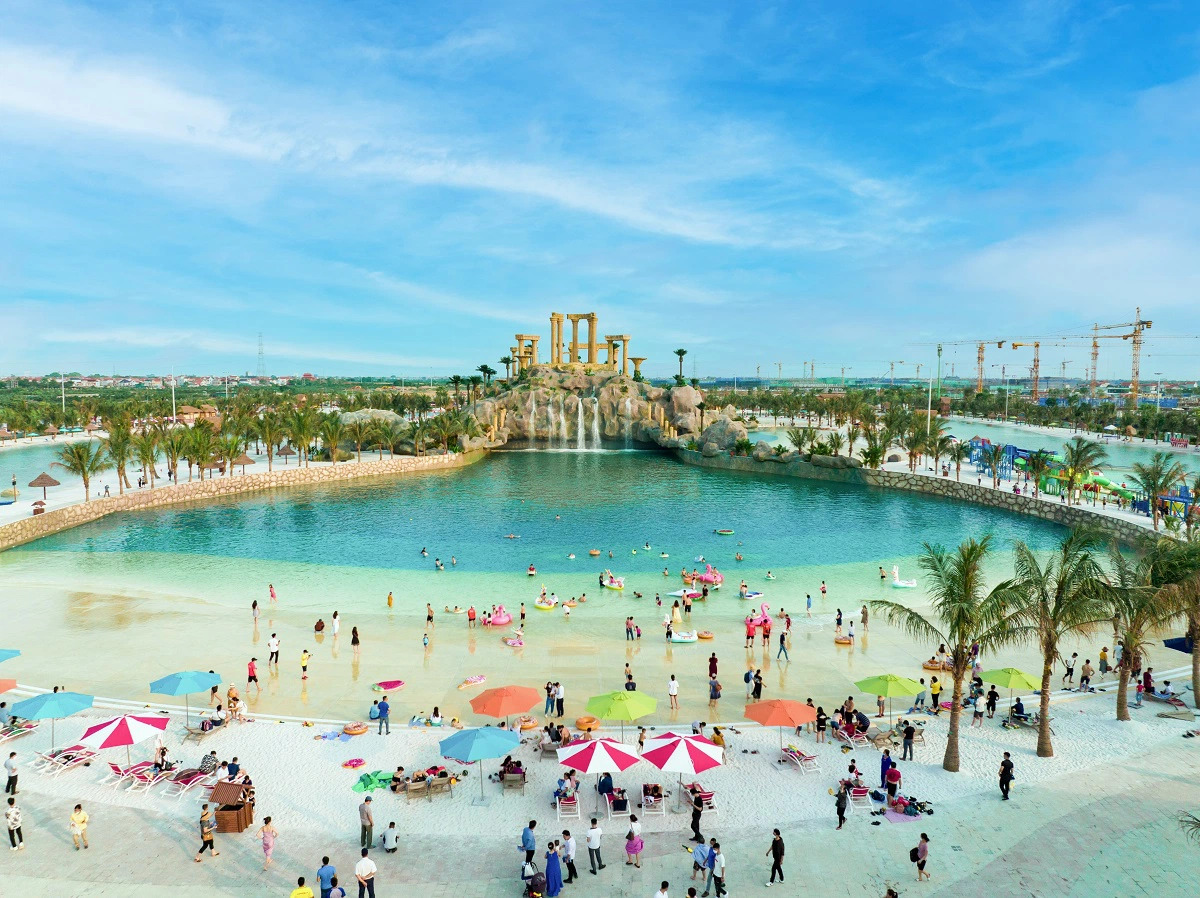 Tổ hợp biển tạo sóng nhân tạo lớn hàng đầu thế giới Royal Wave Park được xem như "thiên đường giải trí biển" sát thủ đô.
