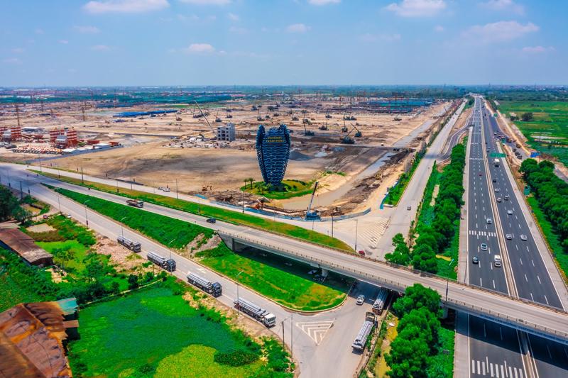 Bất động sản thấp tầng ở Vinhomes Ocean Park 2 -The Empire càng đắt giá trong bối cảnh rủi ro đe dọa nhiều kênh đầu tư.