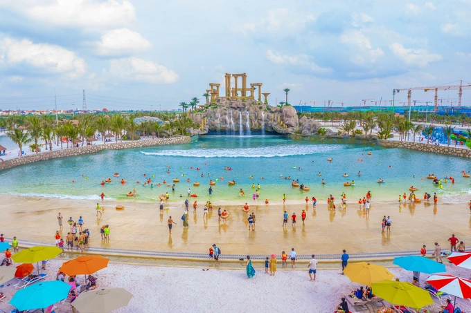"Kỳ quan" Royal Wave Park độc đáo khiến khách hàng phương Nam không khỏi choáng ngợp.