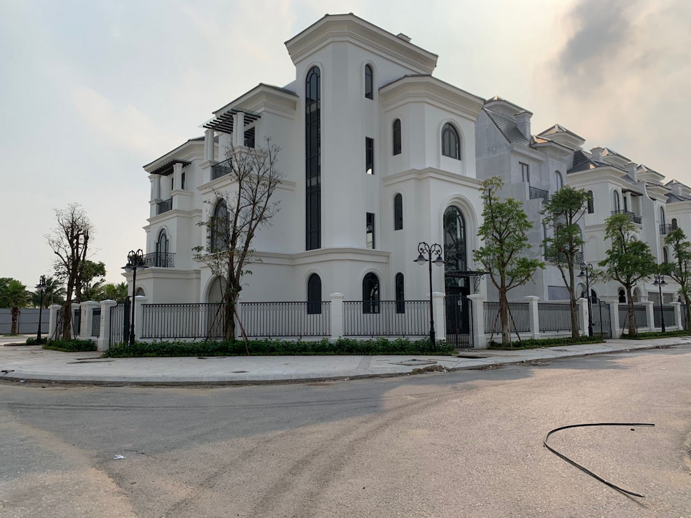 Biệt thự đơn lập Sao Biển Vinhomes Ocean Park được thiết kế theo phong cách Địa Trung Hải