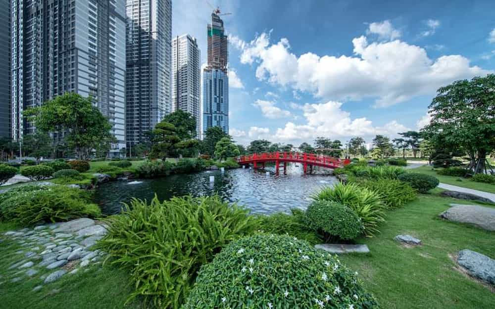 Khoảng xanh bao la ngay dưới chân tòa nhà Landmark 1 Vinhomes Central Park