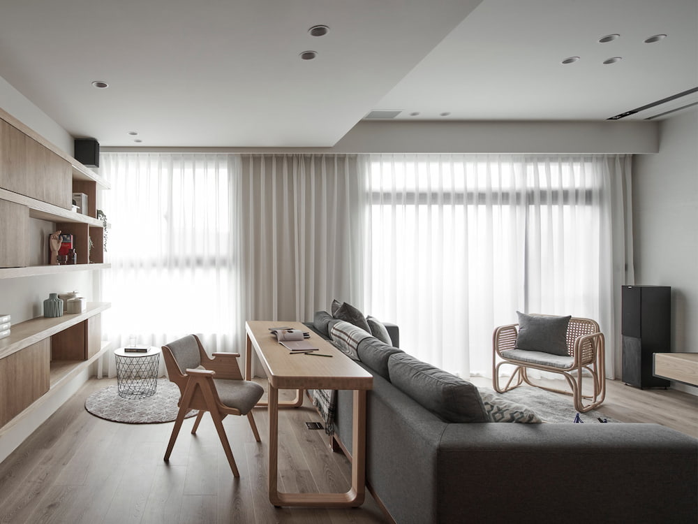 Phòng khách tối giản với màu sắc ấn tượng theo phong cách thiết kế nội thất Taiwan