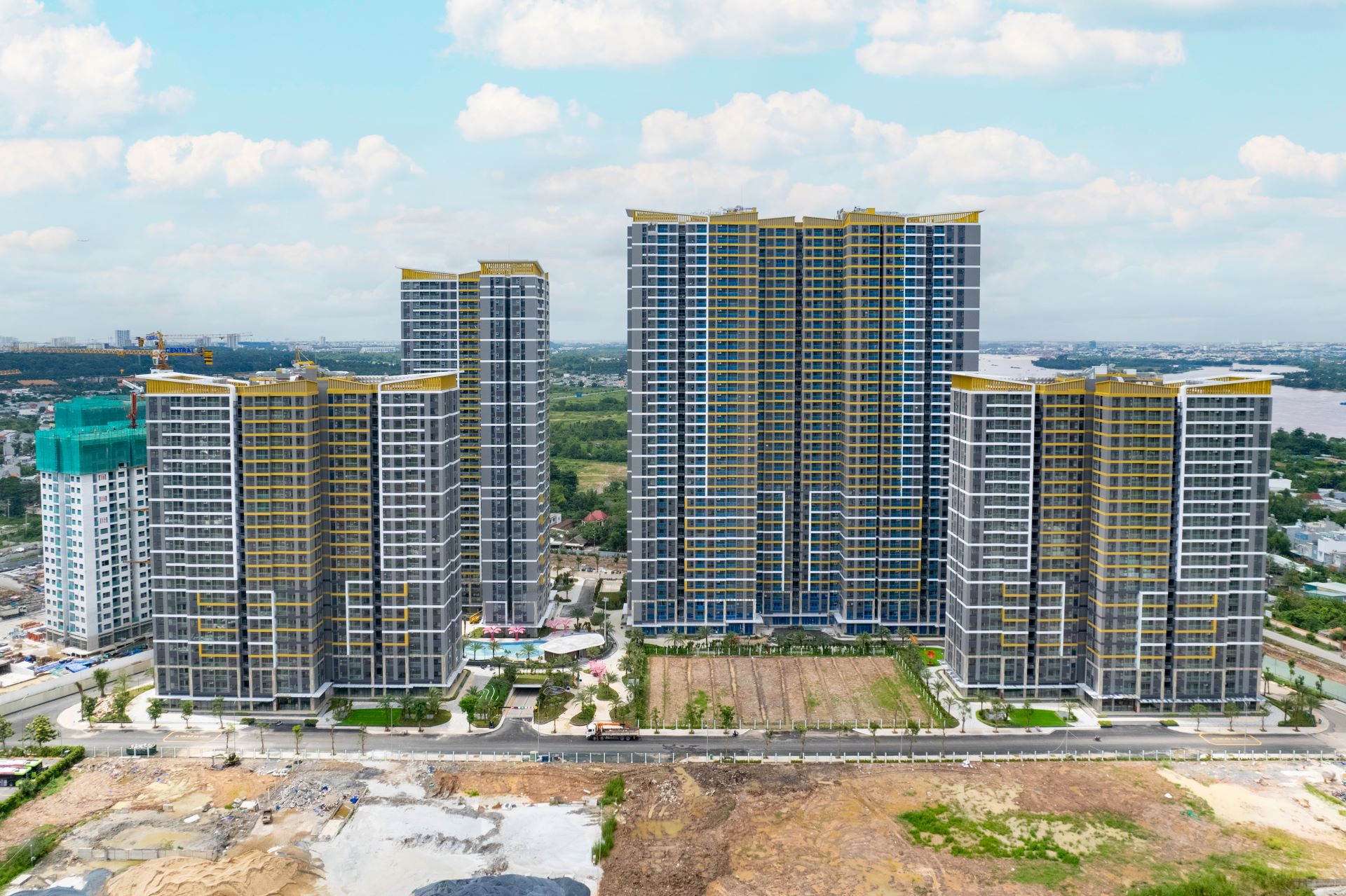 Tiến Độ Thi Công The Oasis The Beverly Solari Vinhomes Grand Park T9/2023