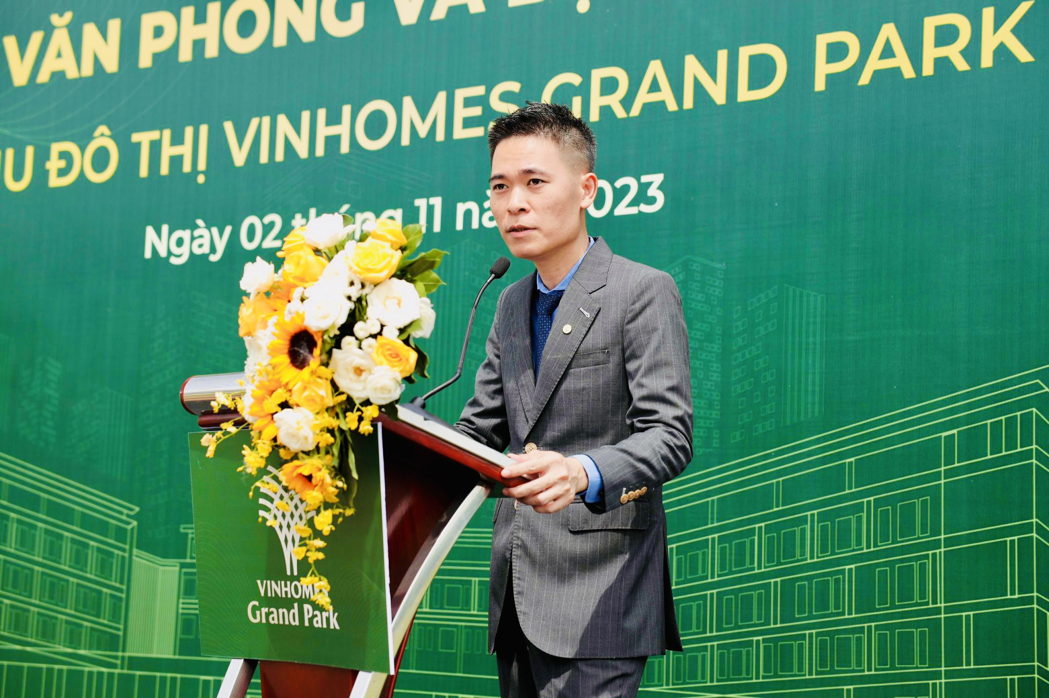 Ông Trần Trường Sơn - Giám đốc Kinh doanh Vinhomes phát biểu tại lễ khởi công