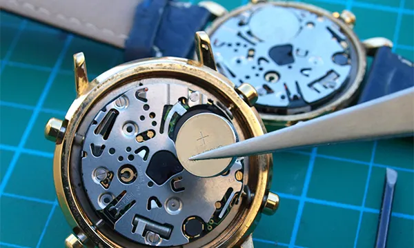 รู้จักกลไกนาฬิกา Quartz, Automatic และ Mechanical ต่างกันยังไง?