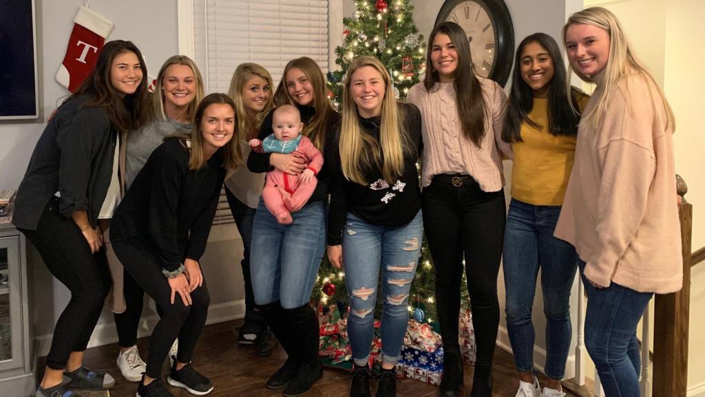 UVA womens tennis team with Luke OLeary