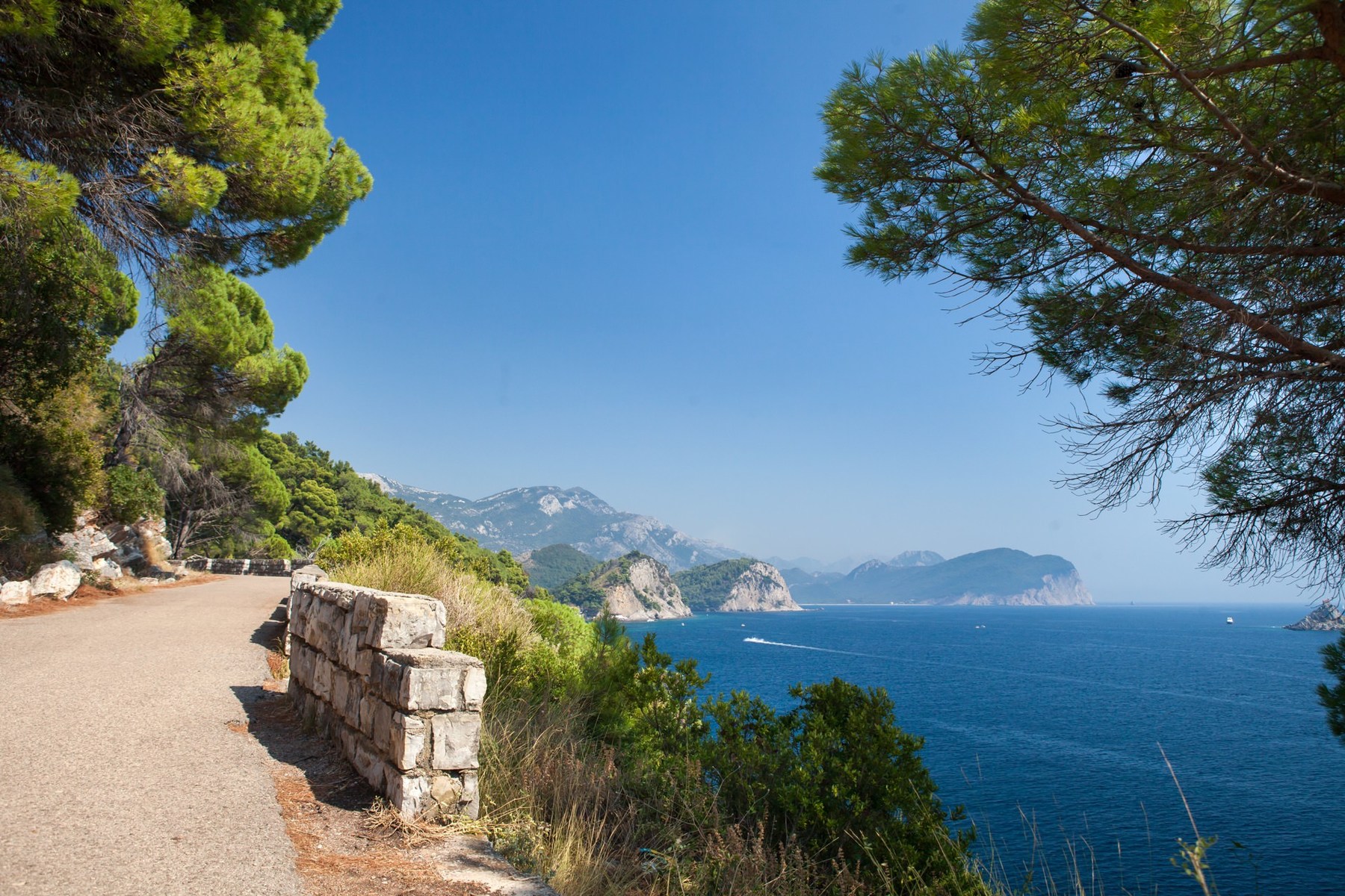 Walkway from Petrovac to Perazića Do
