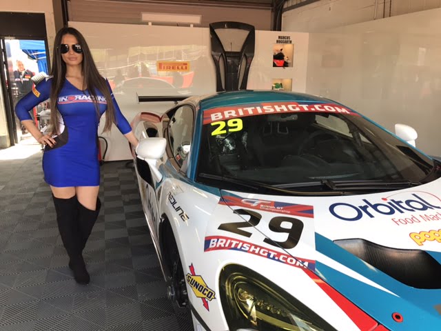 Grid Girls With In2racing At Brands Hatch For British Gt On 6th August 2017