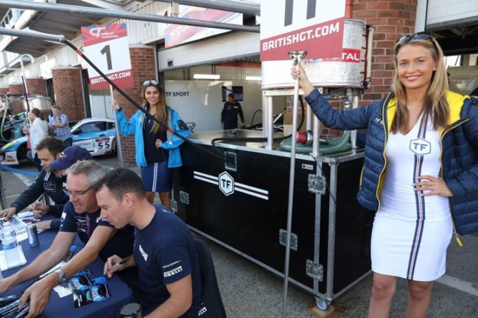 Grid Girls With Tf Sport At Brands Hatch For British Gt On 6th August 2017