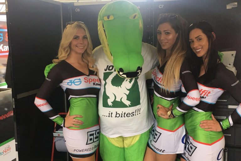 JG Speedfit Kawasaki Promo at Brands Hatch British Superbikes on 23rd July 2017