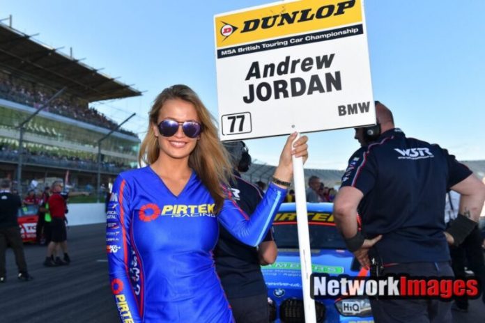 Pirtek Racing Btcc Grid Girl At Rockingham Btcc On Sunday 28th August 2017