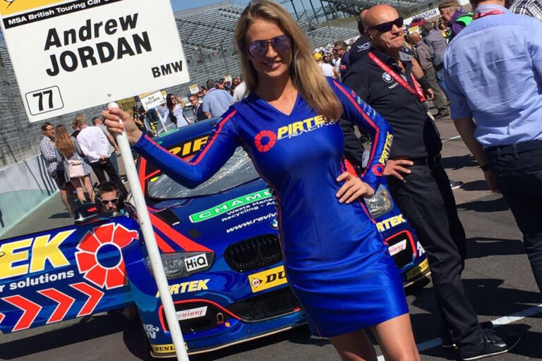 Pirtek Racing Btcc Grid Girl At Rockingham Btcc On Sunday 28th August 2017