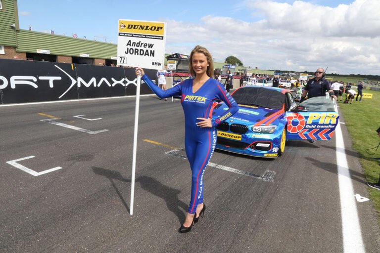 Pirtek Racing Btcc Grid Girl At Snetterton Btcc On Sunday 30th July 2017