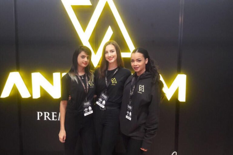 Promo Models with Vaper Expo UK at Birmingham NEC on 27/29th Oct 2017