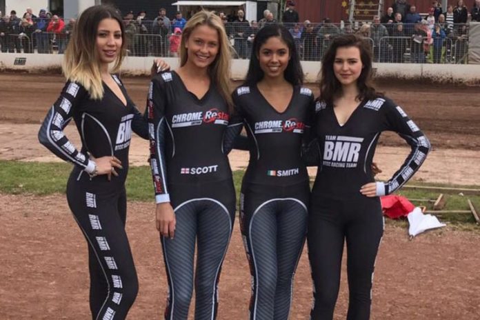 Rye House Rockets Startline Girls At Rye House Speedway On 1st May 2017