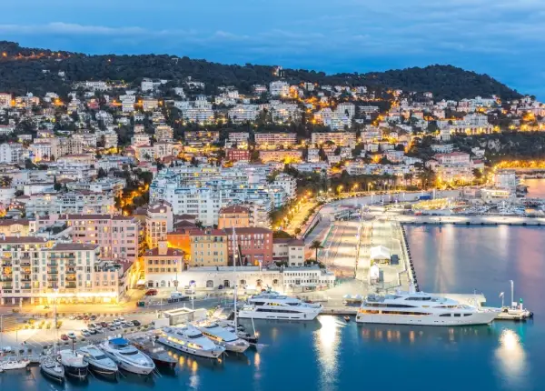 Studia francese con Positively Languages a Nizza, in Francia