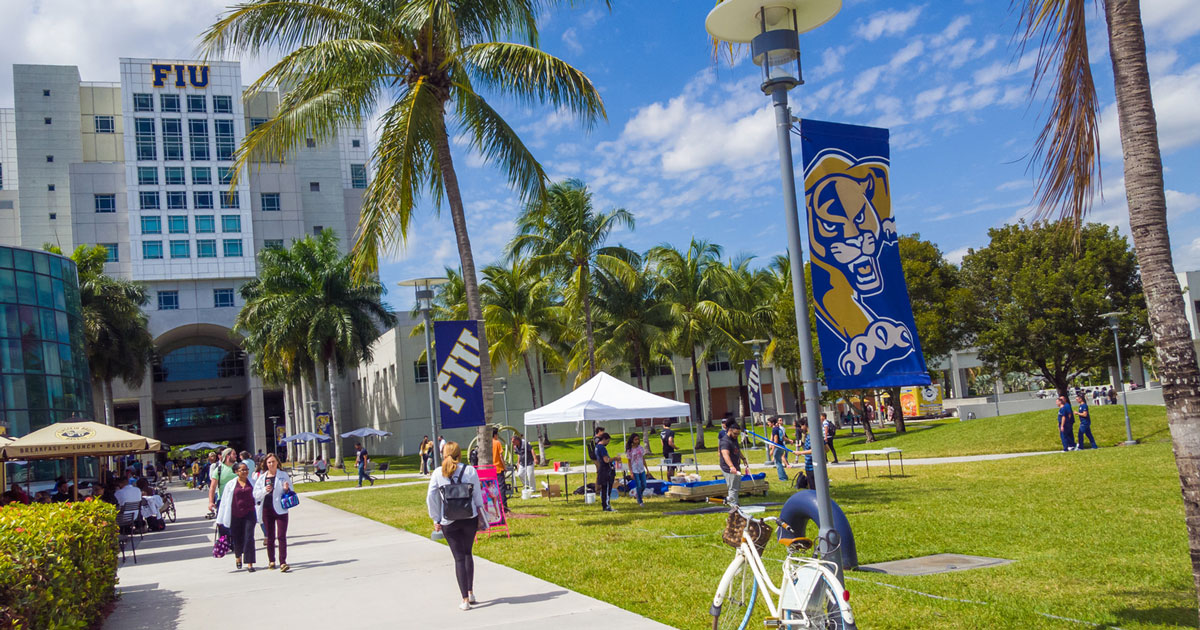 Cursos de inglés en FIU Miami: Programas 2022 - 2023 | ViveCampus