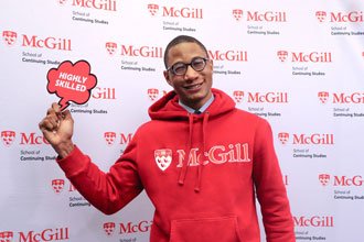 Estudiante internacional McGill diplomado