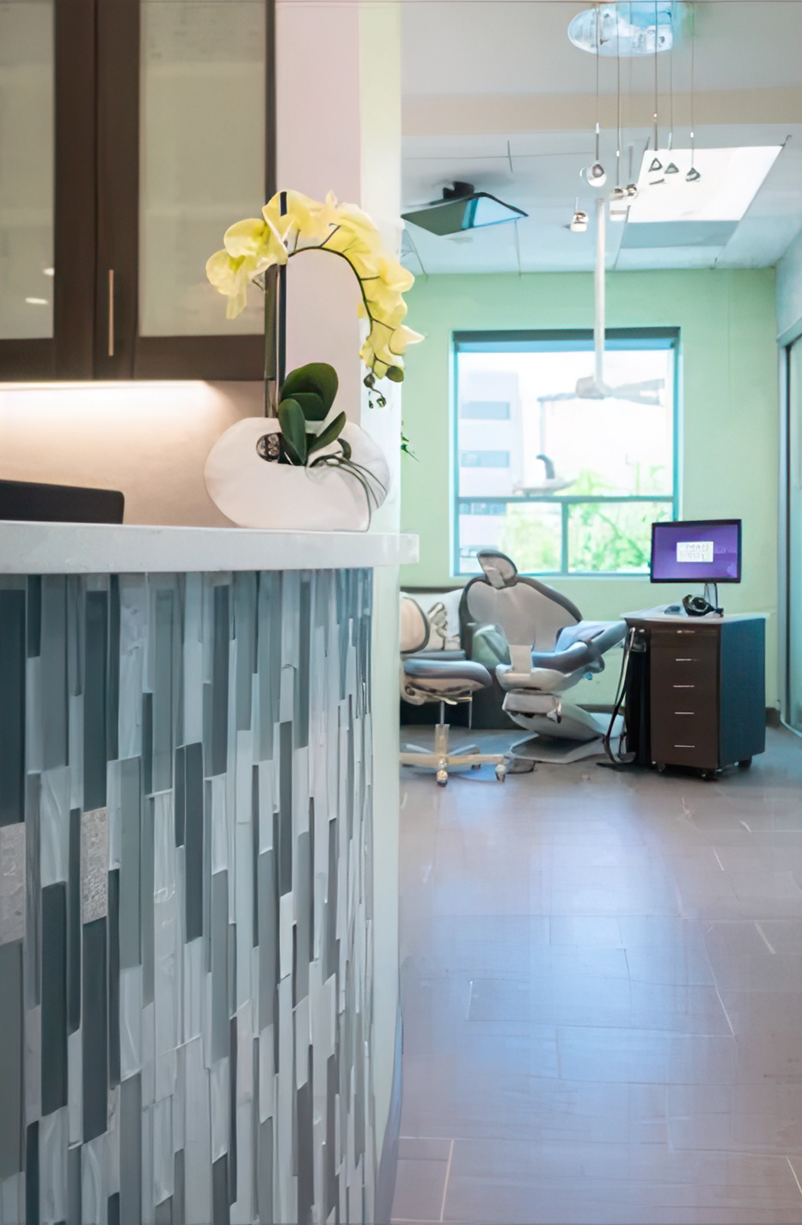 Treatment bay with orthodontic chair and modern equipment
