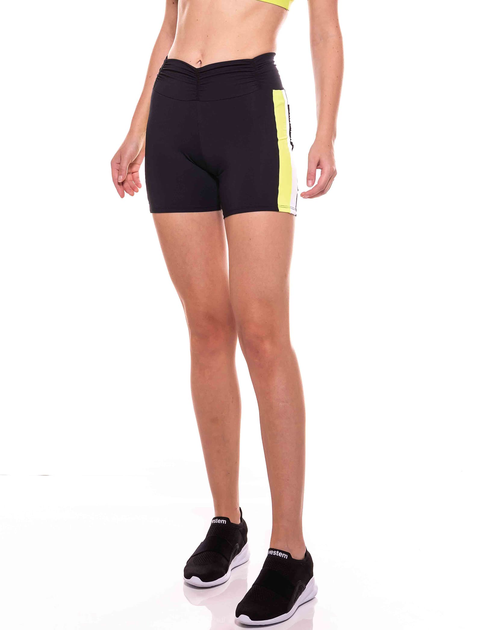 Vestem - Shorts Empina Bumbum Woods Preto - SH318.C0002