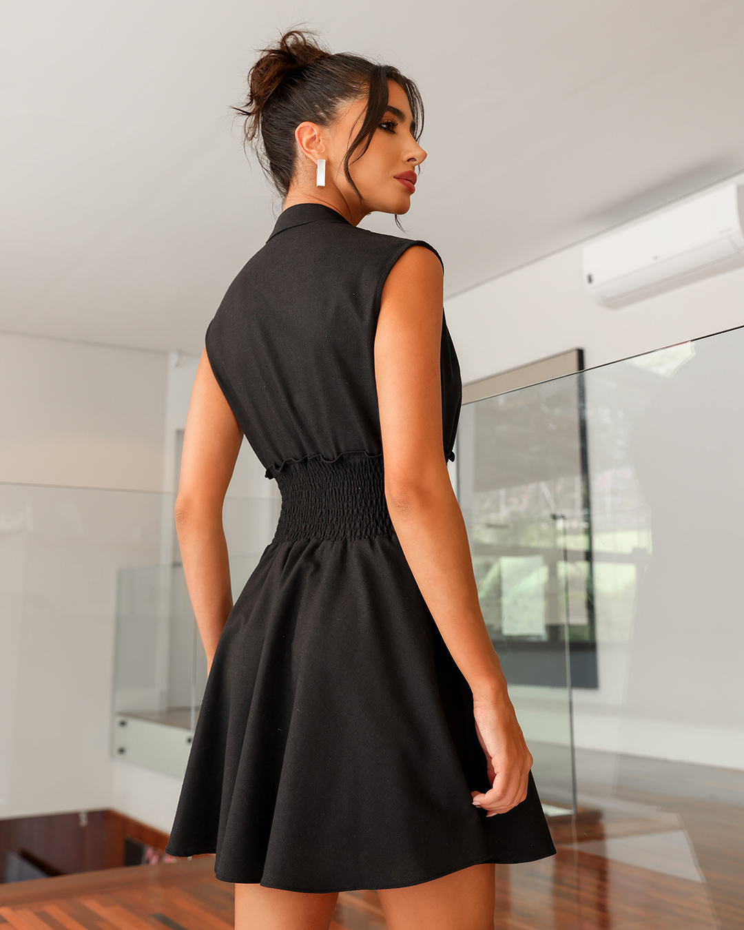 Dot Clothing - Vestido Dot Clothing Rodado em Linho Preto - 1880PRETO