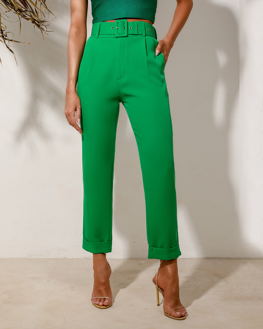 Dot Clothing - Calça Dot Clothing Alfaiataria Cintura Alta com Cinto Verde - 1250VERDE