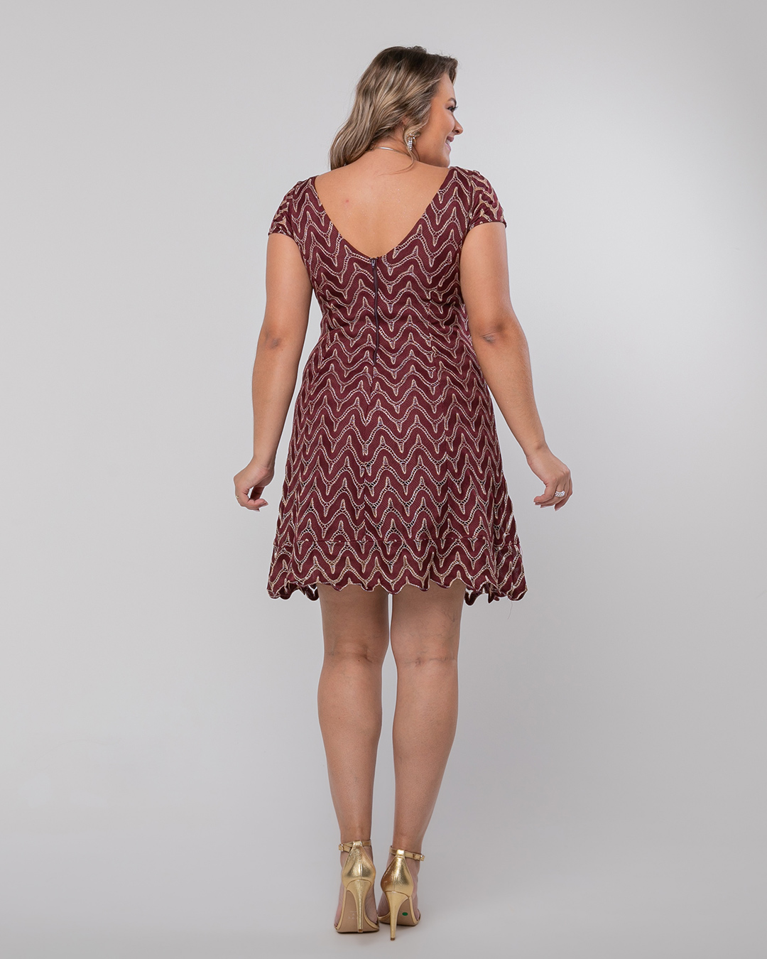 Lemoncola - Vestido Lemoncola Detalhe Dourado Bordo - FCL17282BORDO