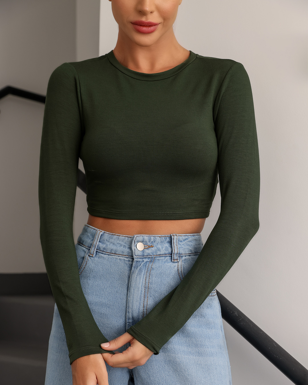 Dot Clothing - Cropped Dot Clothing Sweatshirt Long Sleeve Green - 1984VERDE