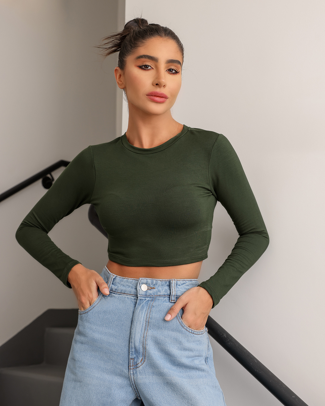 Dot Clothing - Cropped Dot Clothing Sweatshirt Long Sleeve Green - 1984VERDE