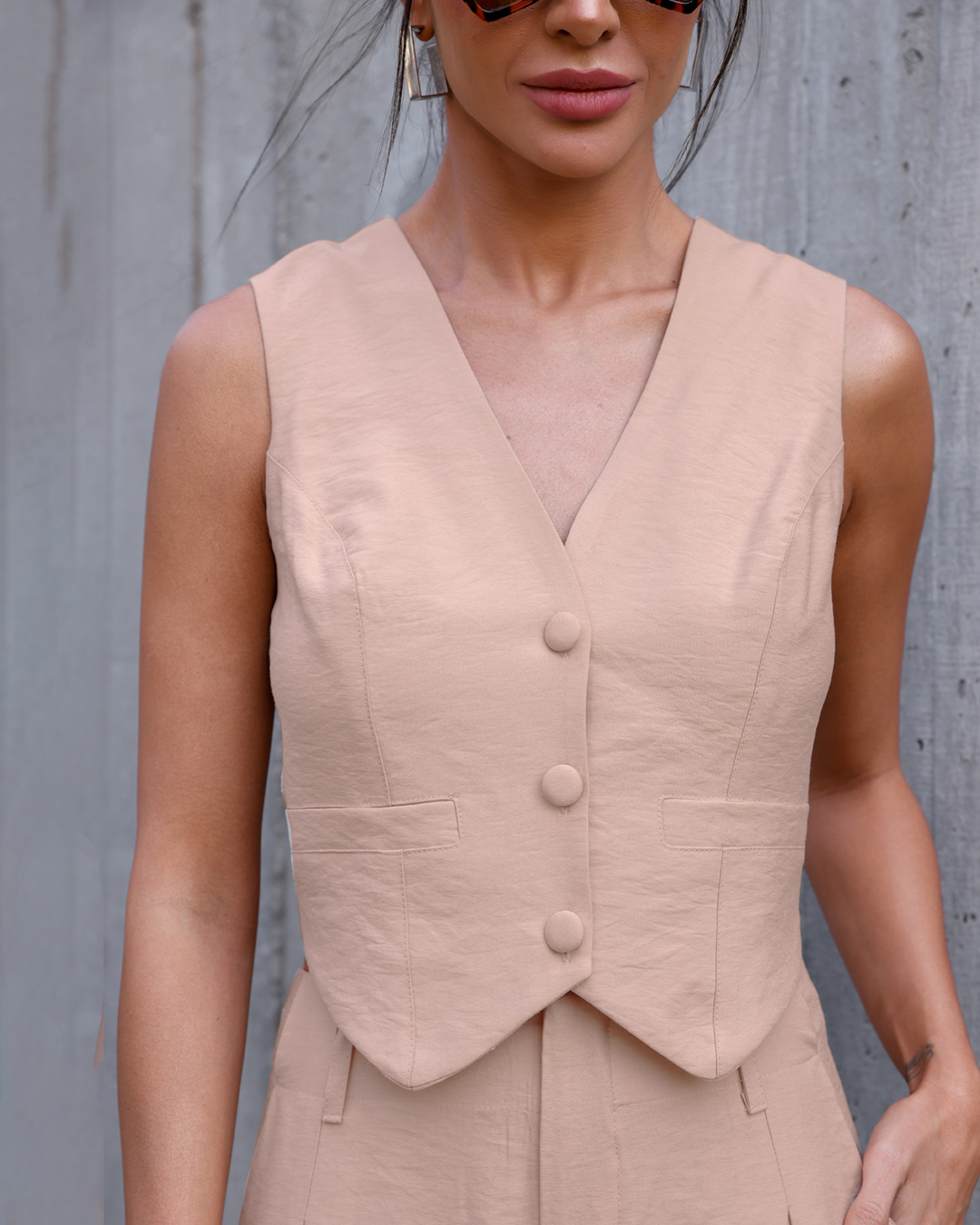 Dot Clothing - Vest Dot Clothing V Neck Beige - 1958BEGE