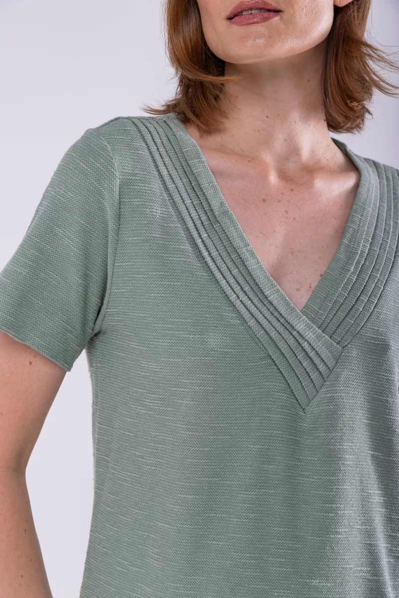 Hidrogênio - BLOUSE WITH PLEAS ON THE NECKLINE - 18745398 Hidrogênio - BLOUSE WITH PLEAS ON THE NECKLINE - 18745398