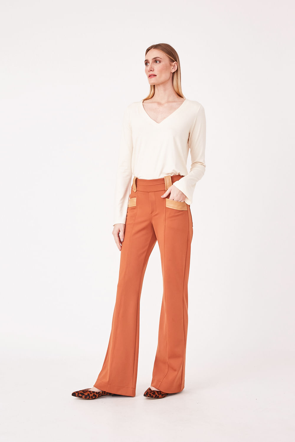 Hidrogênio - KARINA CARAMELO FLARE PANTS - 19653029