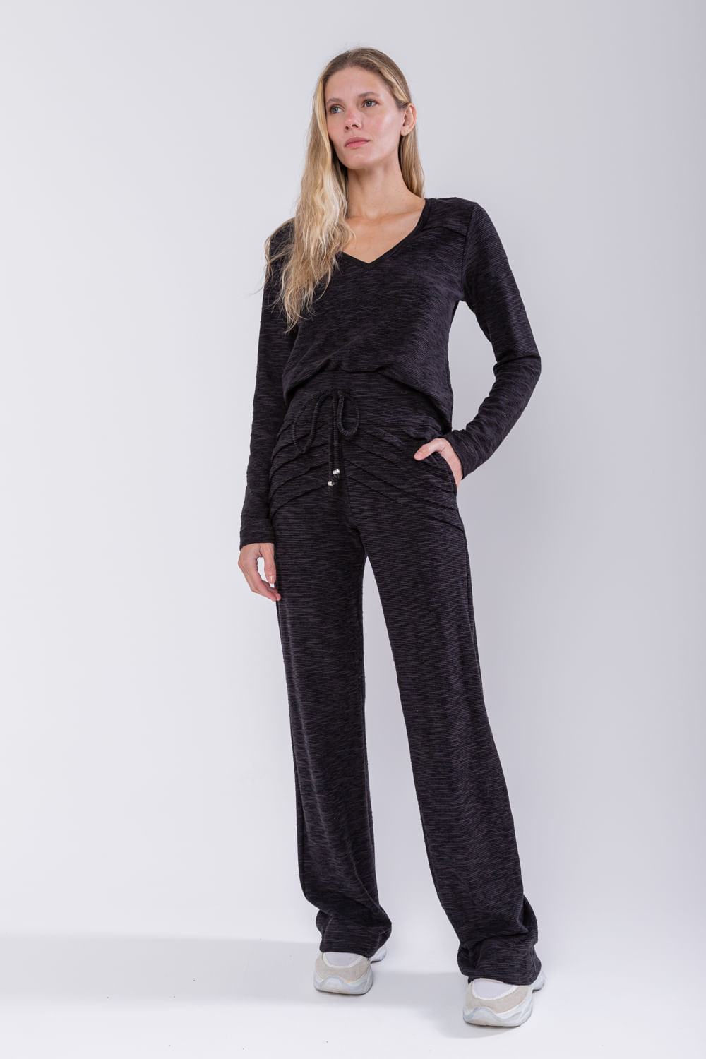 Hidrogênio - MARIANA STRAIGHT TROUSERS BLACK - 19751001